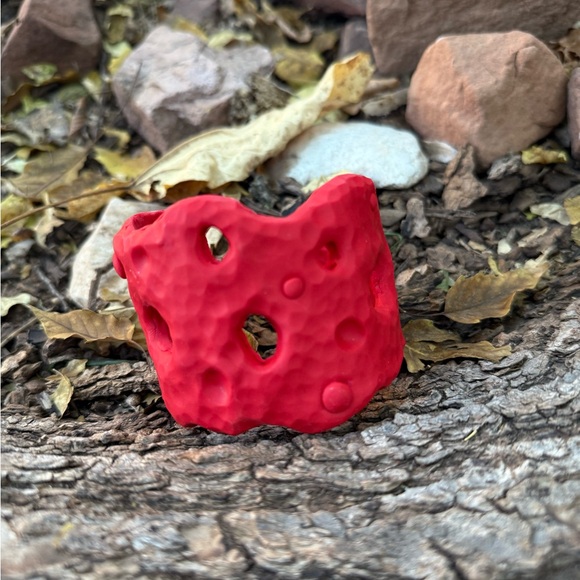 🌺Red Bracelet ❤️ Cuff💋 Holes 🌹Design - Picture 4 of 9